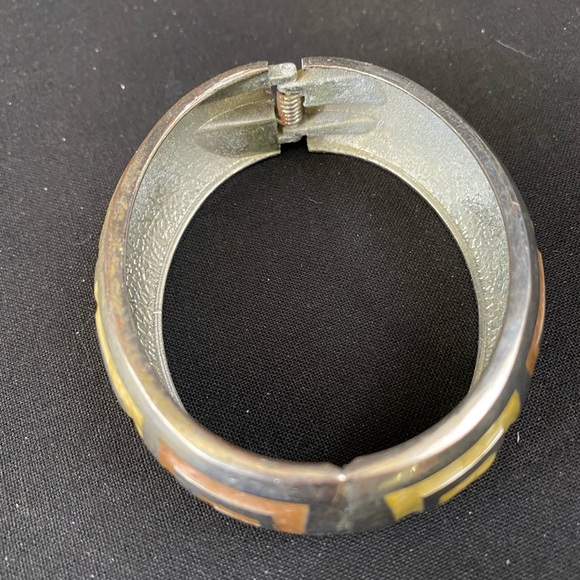 Vintage silver tone Greek key clamp bracelet - Picture 2 of 4